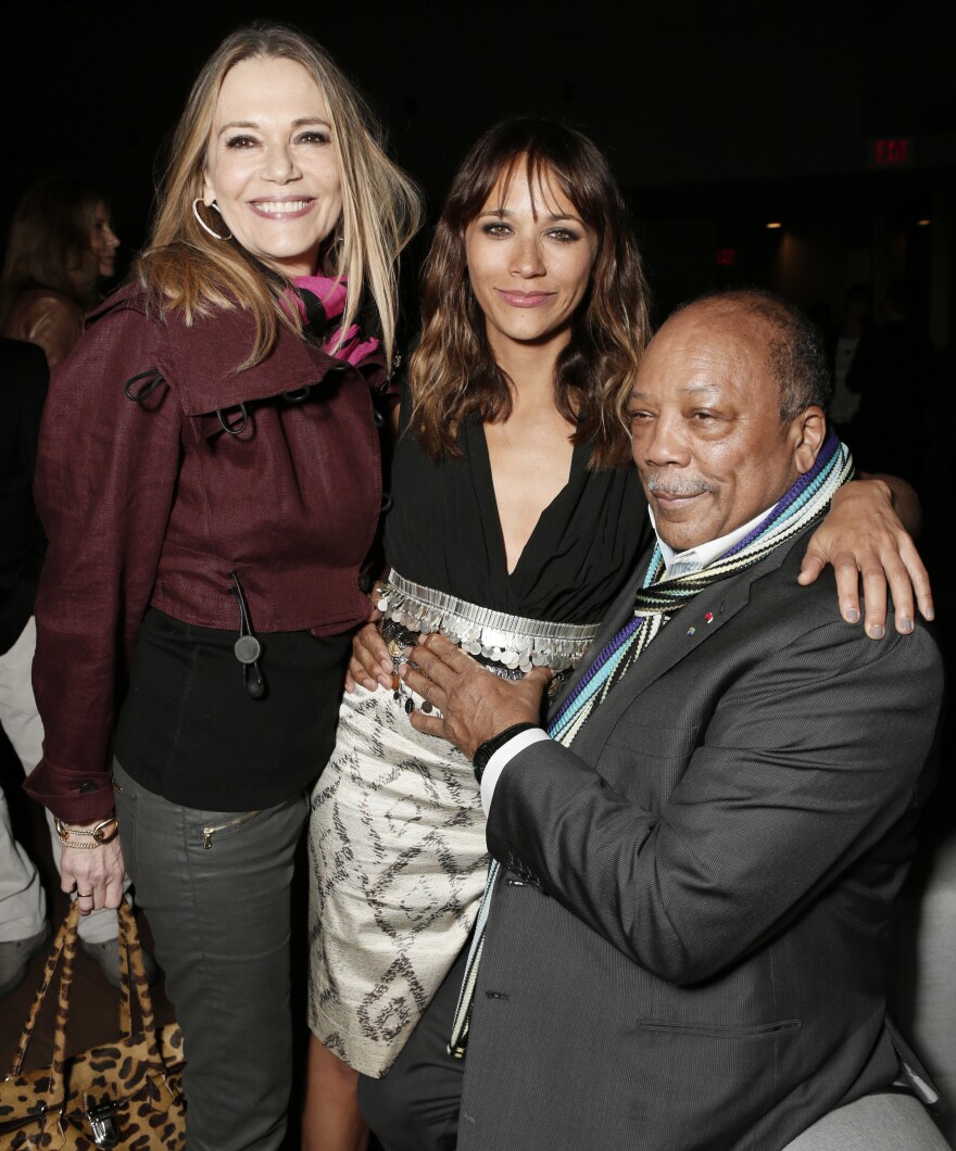 Peggy Lipton, pictured here with one of her daughters, actress Rashida Jones and ex-husband, musician and producer Quincy Jones, died on Saturday at the age of 72.