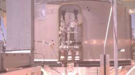 Starliner’s test service module ignites its launch abort engines and orbital maneuvering and attitude control thrusters in a low altitude abort mode test. Photo: Boeing