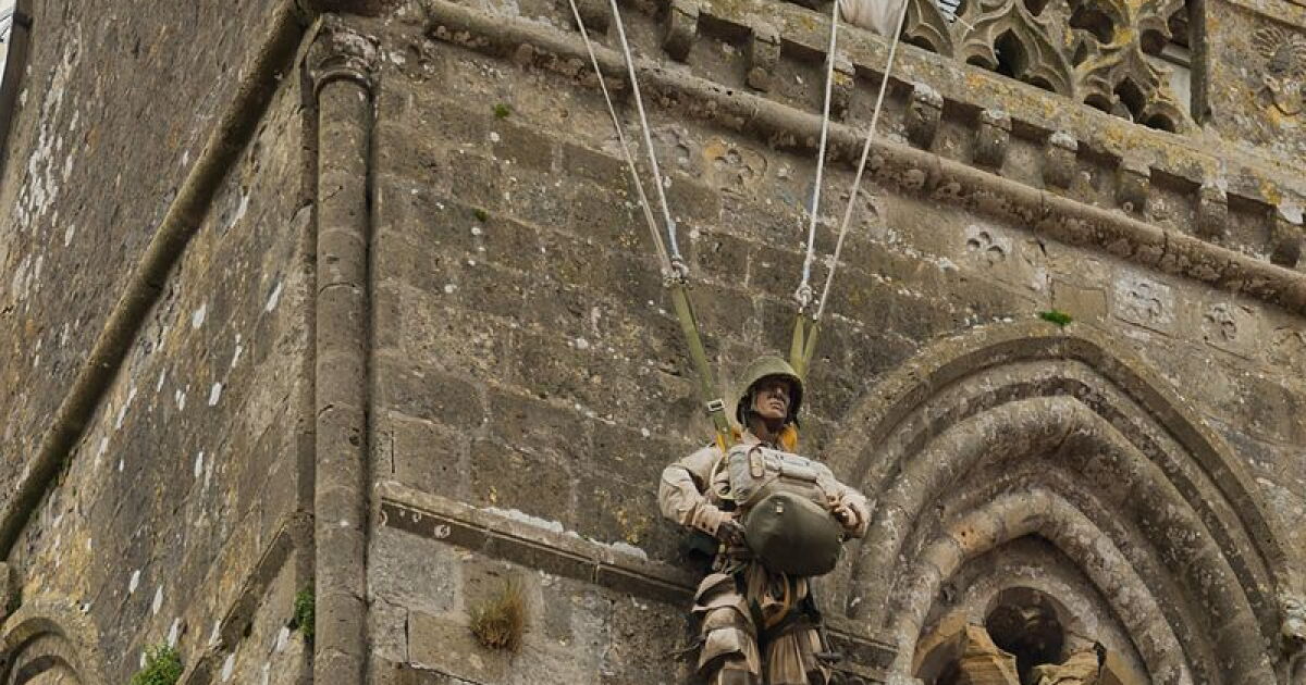 Remembering Metropolis Native John Steele The Iconic D Day Paratrooper remembering-metropolis-native-john-steele-the-iconic-d-day-paratrooper