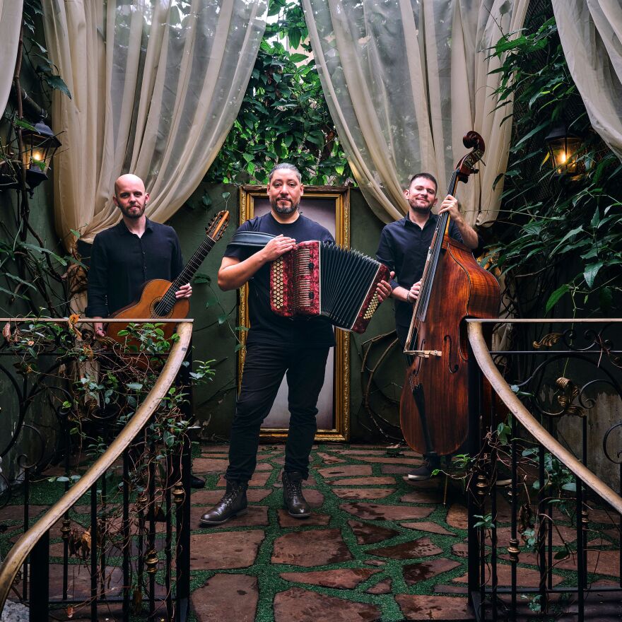 The Alejandro Brittes Trio will perform in Las Cruces with Camerata del Sol on Wednesday, September 25th.