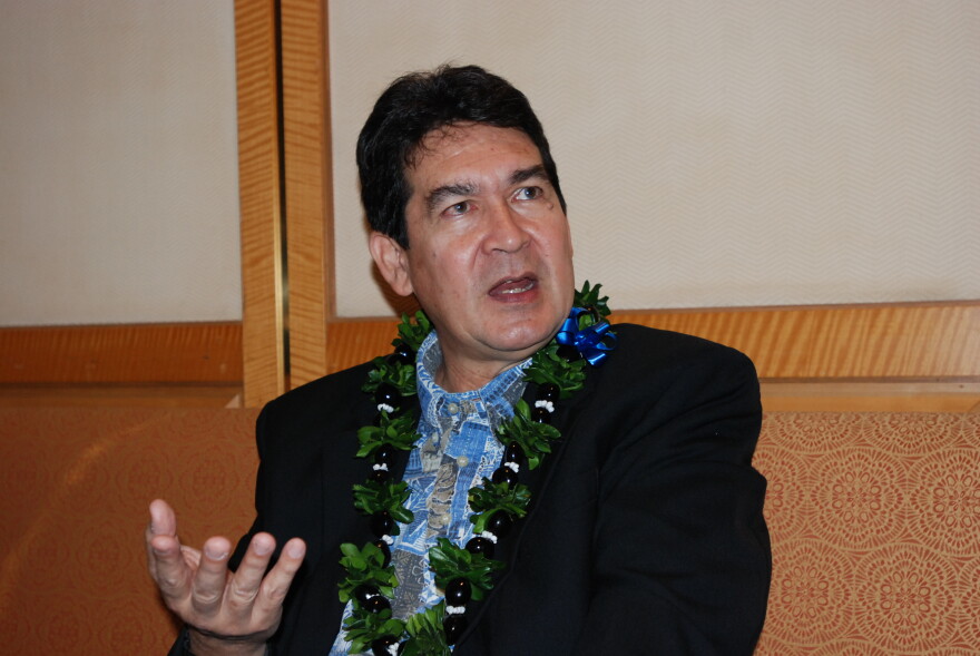 Economist Paul Brewbaker speaks about Hawaiʻi's economy in Honolulu on Wednesday, Feb. 3. 2016. 