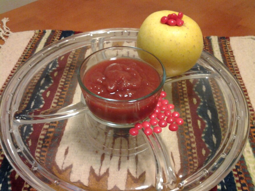 alisha_applesauce_1.jpg