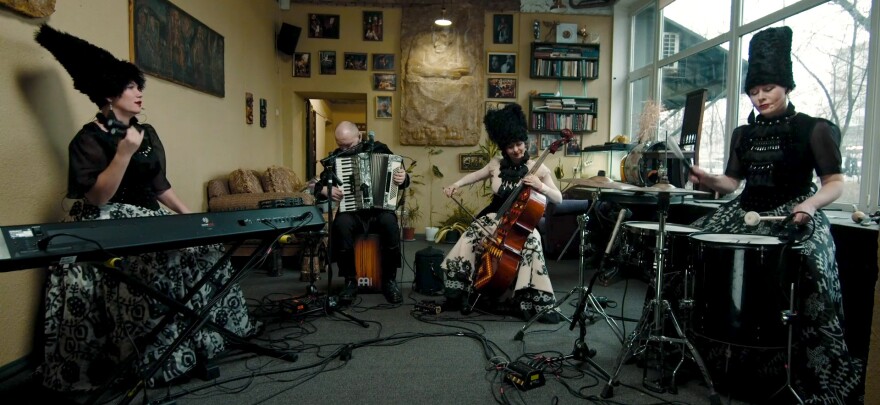 DakhaBrakha