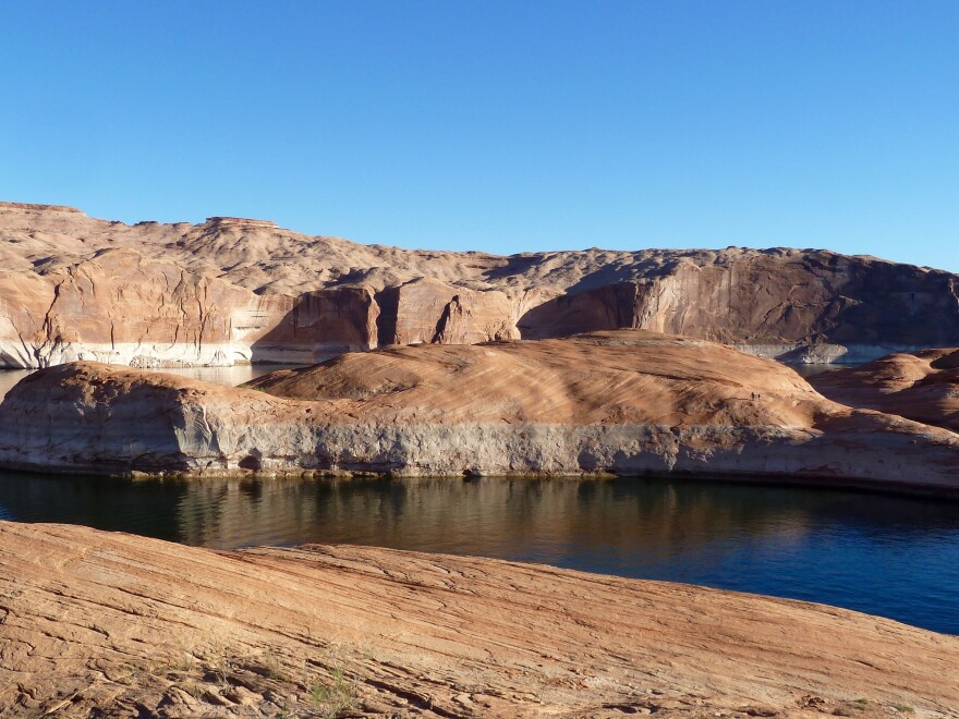  Lake Powell, which is formed by Glen Canyon Dam, is at historically low levels, and showing its "bathtub ring." Like Lake Powell, Lake Mead, formed by the Hoover Dam, is also at historically low levels, which has forced states in the lower Colorado River basin to cut back on their water use. 