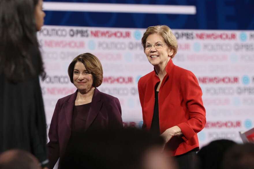 Sen. Elizabeth Warren and Sen. Amy Klobuchar.(Justin Sullivan/Getty Images)