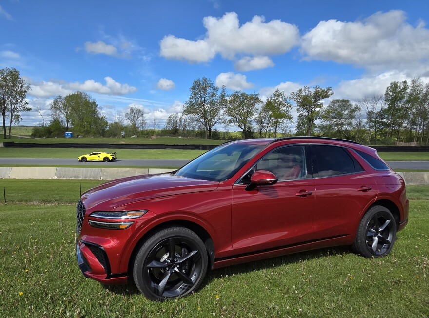 2026 Genesis GV70 overall