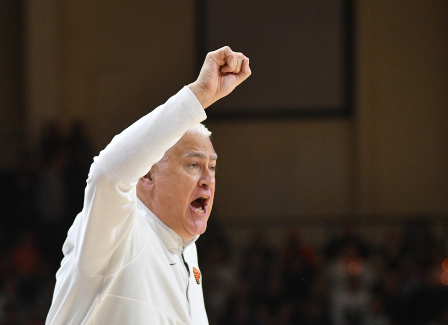 Oregon State head coach Wayne Tinkle
