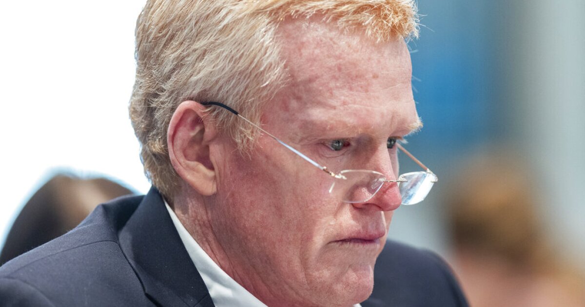 Paralegal angry by Alex Murdaugh theft, knew he loved family South