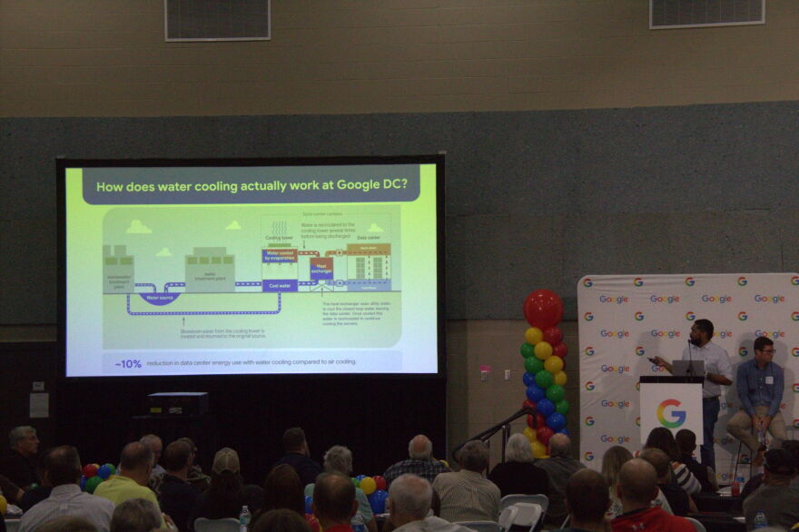 Google’s Kiran Udayakumar gives a presentation to Palo community members. 