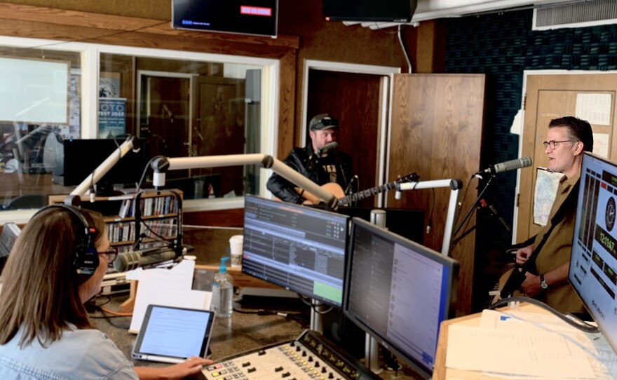 Live on the Ranch Breakfast Show with Kelli Trujillo - Nashville based duo Trey Hensley (left-guitar/vocals) and Rob Ickes (right-dobro)