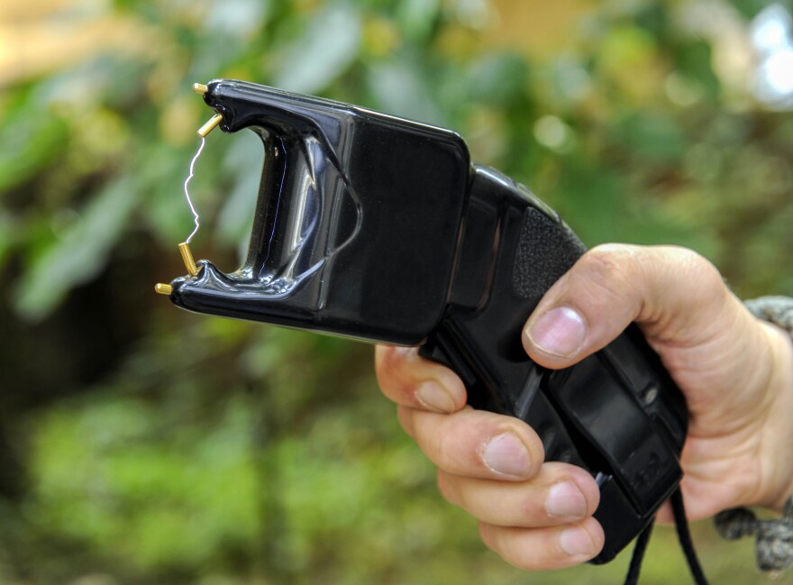 Michigan House passes bill to legalize stun guns