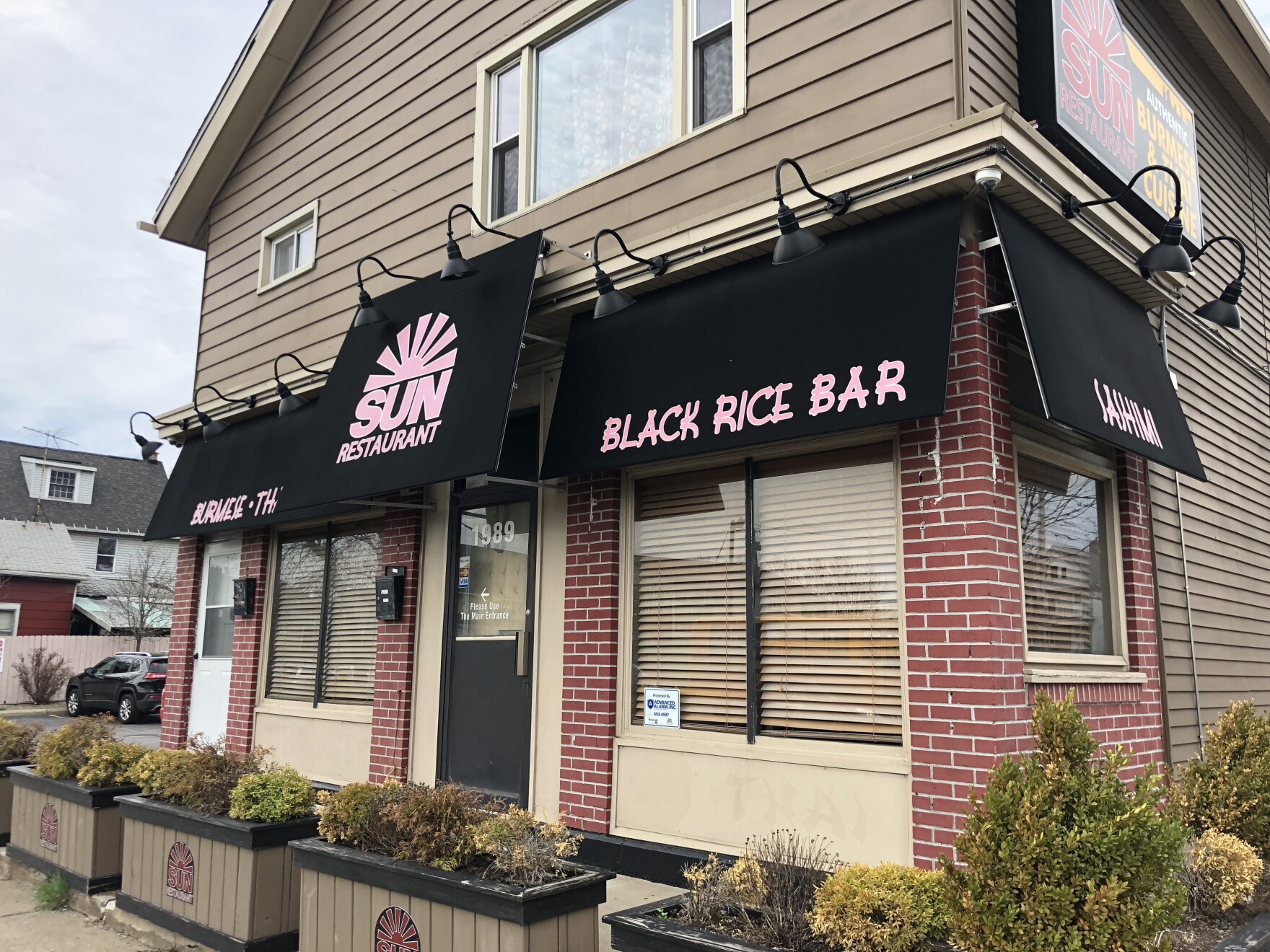 Immigrants, millennials fueling the revitalization of Niagara Street WBFO