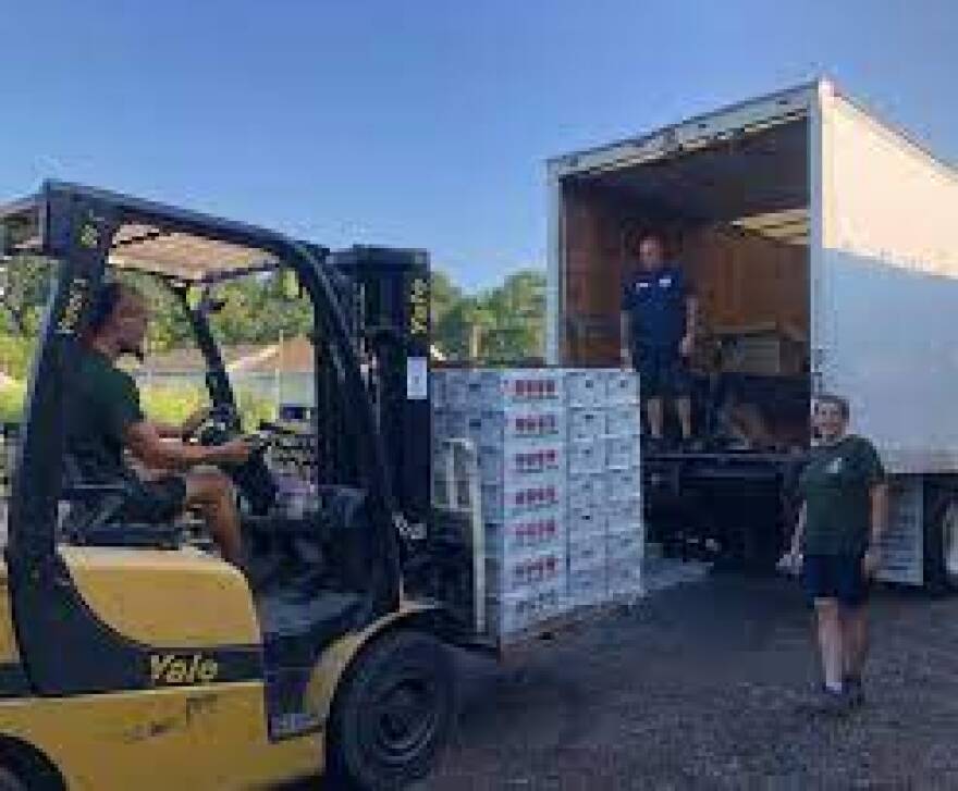 MEND workers helping to get fresh food to area pantries