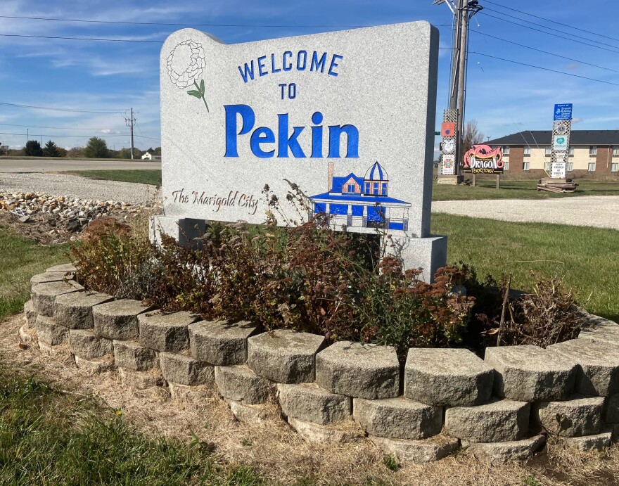 A "Welcome to Pekin" sign off Court Street on the eastern edge of town.