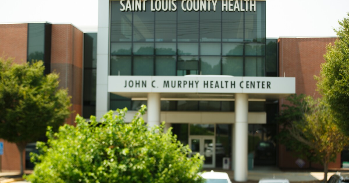 Volunteer with STLPR