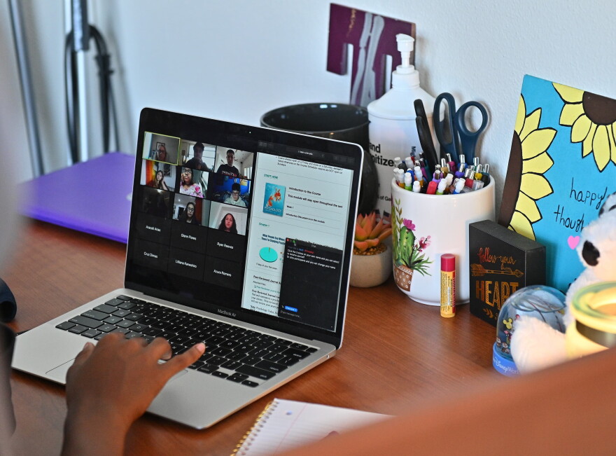 A Zoom meeting for an 'Introduction to Psychology' course is displayed on a laptop as classes begin amid the coronavirus pandemic on the first day of the fall 2020 semester at the University of New Mexico on Aug. 17, 2020 in Albuquerque, New Mexico. (Sam Wasson/Getty Images)
