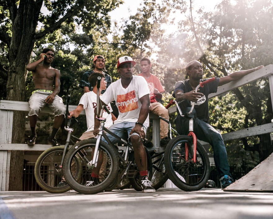 Riders resting on the hip ramp, 2016.