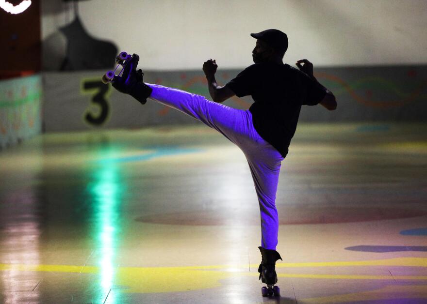 skate_luvers_2_0.jpg