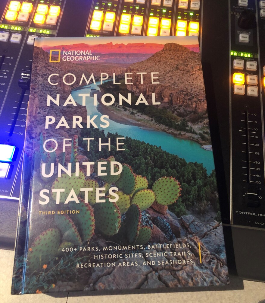 New Jersey State Parks Bucket Journal: Explore 96 State Parks, Forests, Beaches & Historic Sites. Record Every Memory! [Book]