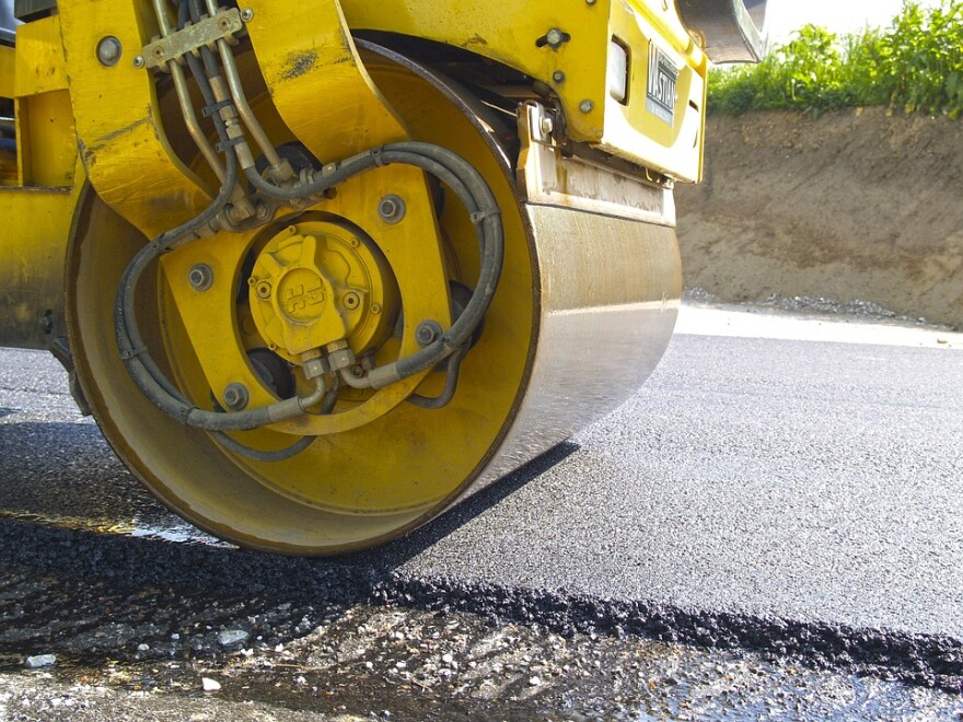 asphalt roller photo