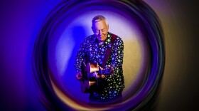 Tommy Emanuel press photo