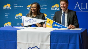 KCTCS Acting Provost and Vice President Reneau Waggoner and Alice Lloyd College President Jim Stepp sign statewide transfer agreement.