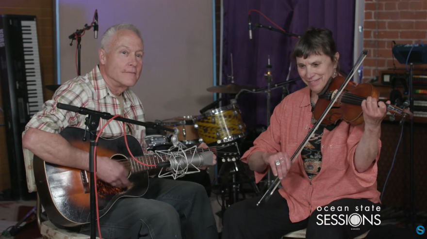 Rory MacLeod and Sandol Astrausky taught and mentored hundreds of students through the long-running old-time stringband class at Brown University.