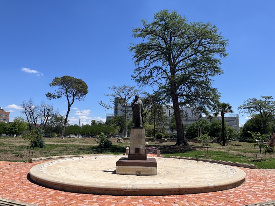 A bronze statue of former resident Dr. Aureliano Urrutia, in San Antonio at Miraflores on April 8, 2026.