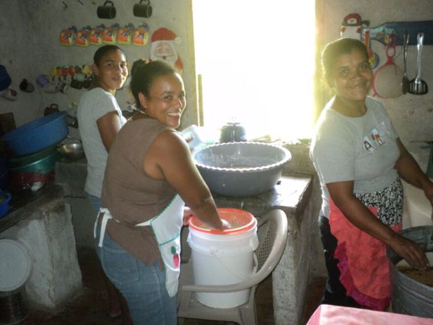 making tamales in Honduras