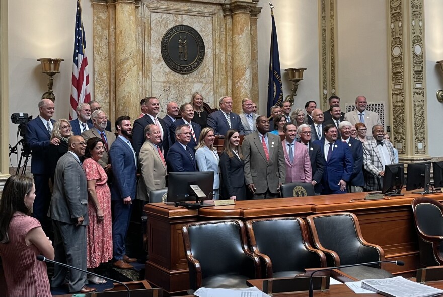 Members of the Kentucky Senate Gather for an End-of-Session Picture