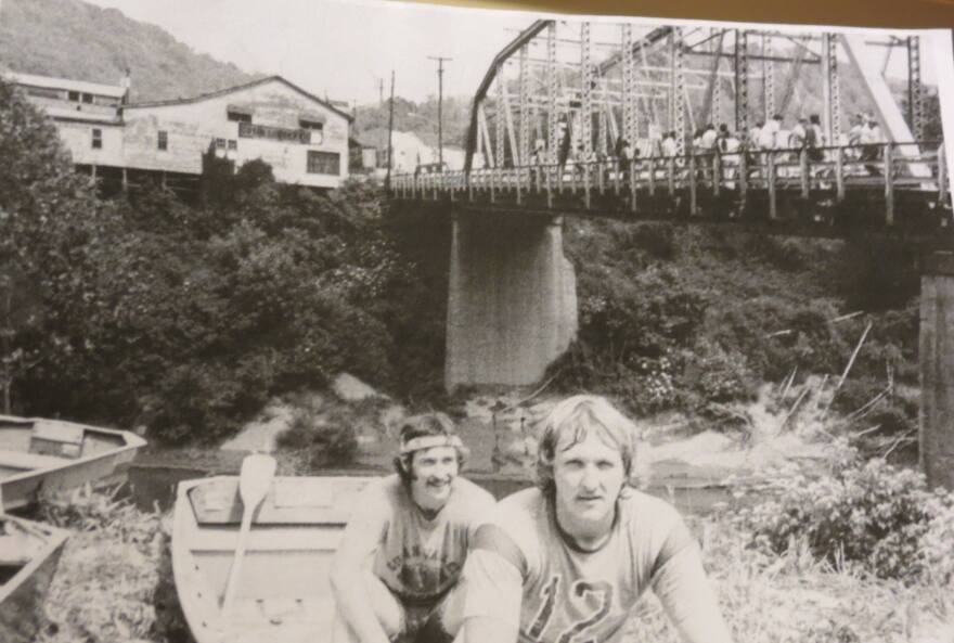 Early Ragatta Finish line at West Hamlin Bridge.jpeg