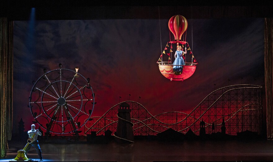 A scene from Act II of Mozart's Così fan tutte - Photo - Jonathan Tichler - Met Opera