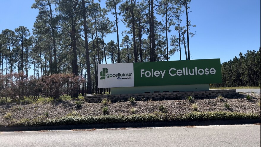 The sign at the entrance of the now closed Perry Georgia Pacific Cellulose mill. (Joseph Torviso/WUFT News)