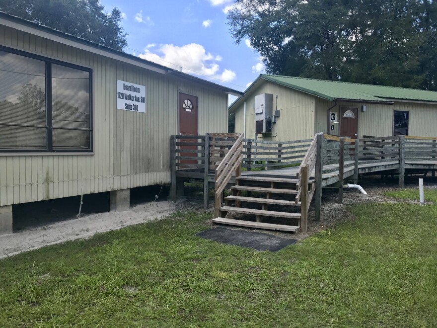 The Suwannee County School District temporarily moved its headquarters to mobile units (pictured) on Walker Avenue Southwest in Live Oak after mold forced employees out of the original building. The district expects to make a decision on its headquarters' future on or before the school board's Sept. 26 meeting. (Julianna Musumeci/WUFT News)