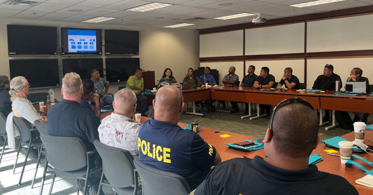 'A great first step': Hawaiʻi Island police undergo Micronesian culture training
