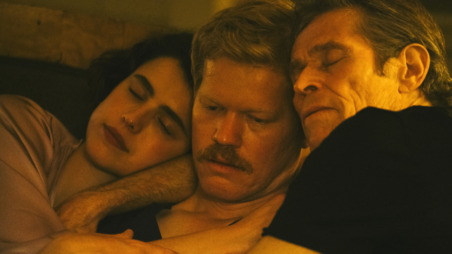 Film still of Margaret Qualley, Jesse Plemons and Willem Dafoe in Kinds of Kindness (2024).