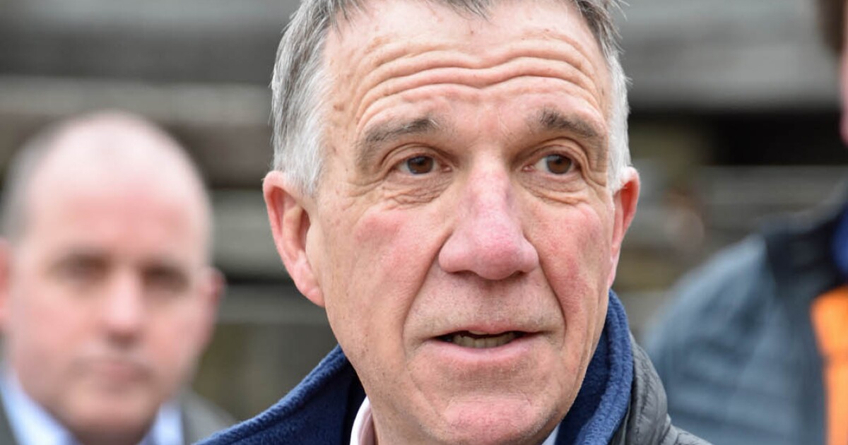 Vermont governor pans House budget plan
