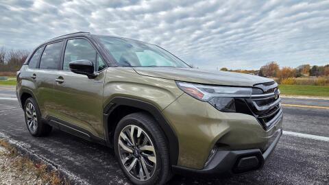 2025 Subaru Forester Touring Hybrid right front