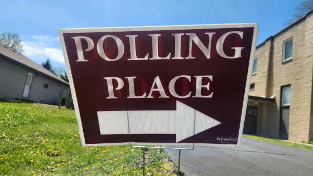 A sign pointing to a polling location in Springfield, Mo. on April 7, 2026.