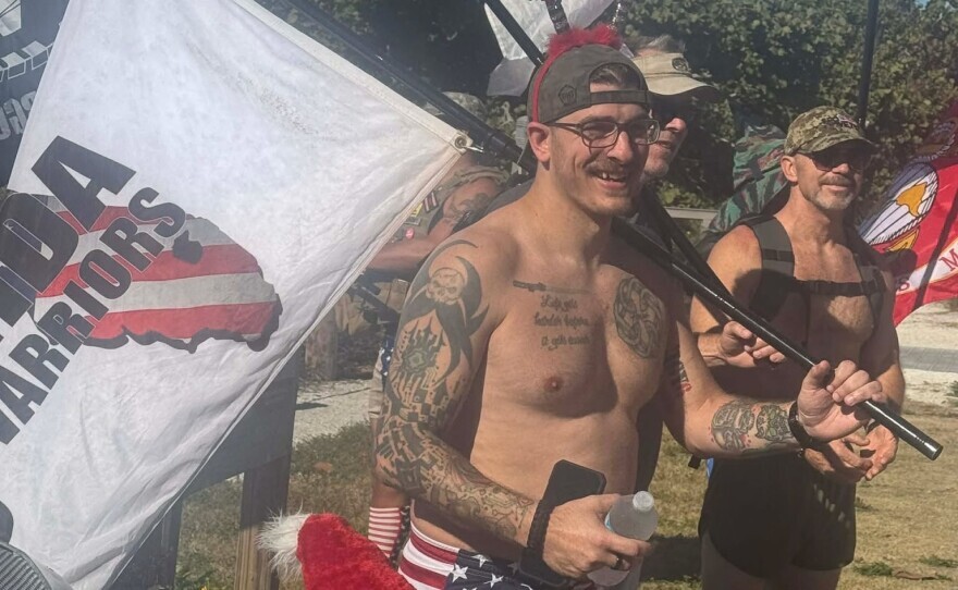 Florida4Warriors takes hikes, or "rucks," to honor veterans and first responders who struggle with mental health.