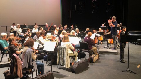 The Thousand Oaks Philharmonic has been giving talented young musicians the chance to perform with professional musicians in a symphony orchestra for more than a quarter of a century.