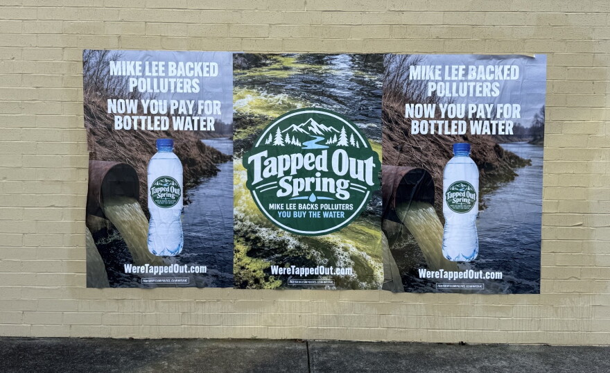Mural criticizing Lee