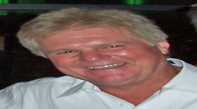 Jim Fox, who died today in Texas, attended a 2009 WKRQ-FM reunion in Cincinnati.