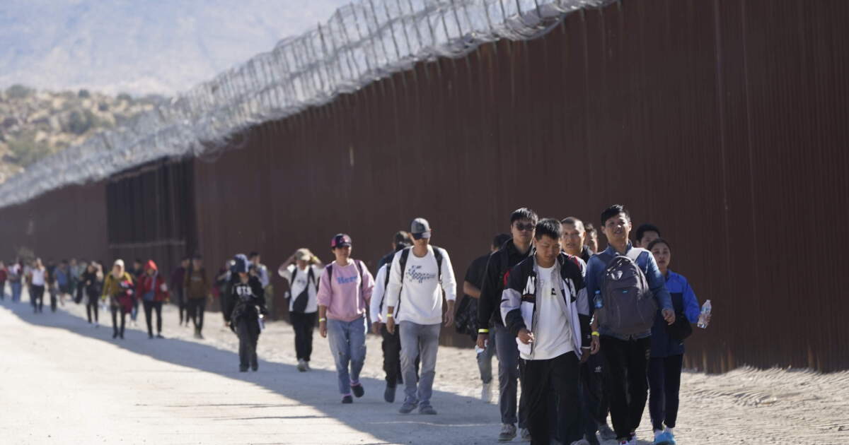 More Chinese asylum seekers are crossing the U.S. southern border | WUSF