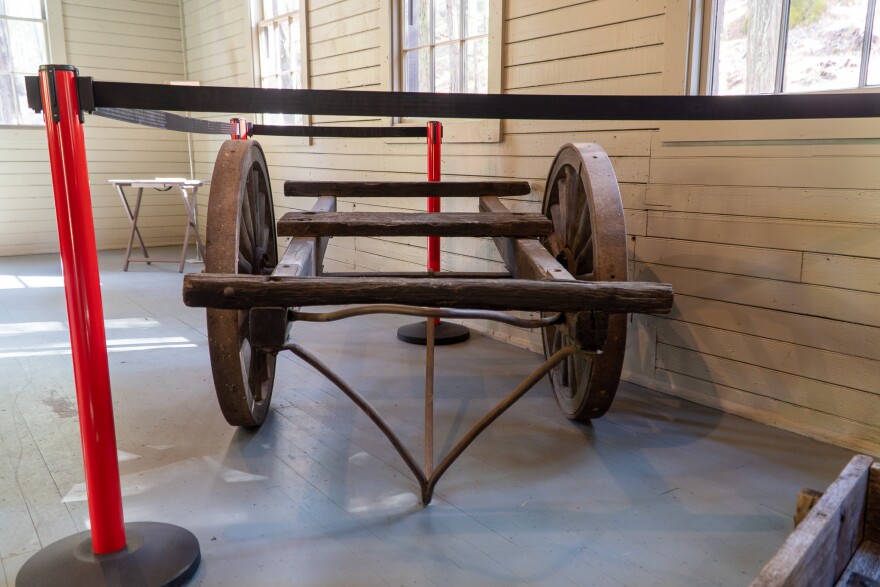 yosemite_chinese_laundry_hand_cart_11-5-21.jpg
