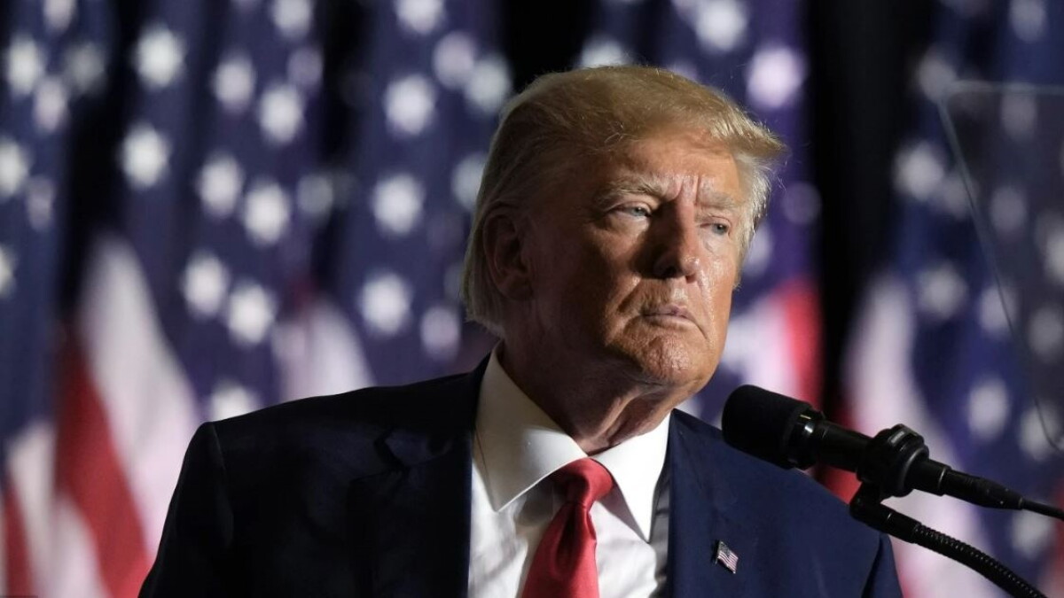 Trump's latest indictment; Apple's 'Batterygate' lawsuit; artist Lillian Blades; Norman Studios - Vimarsana News