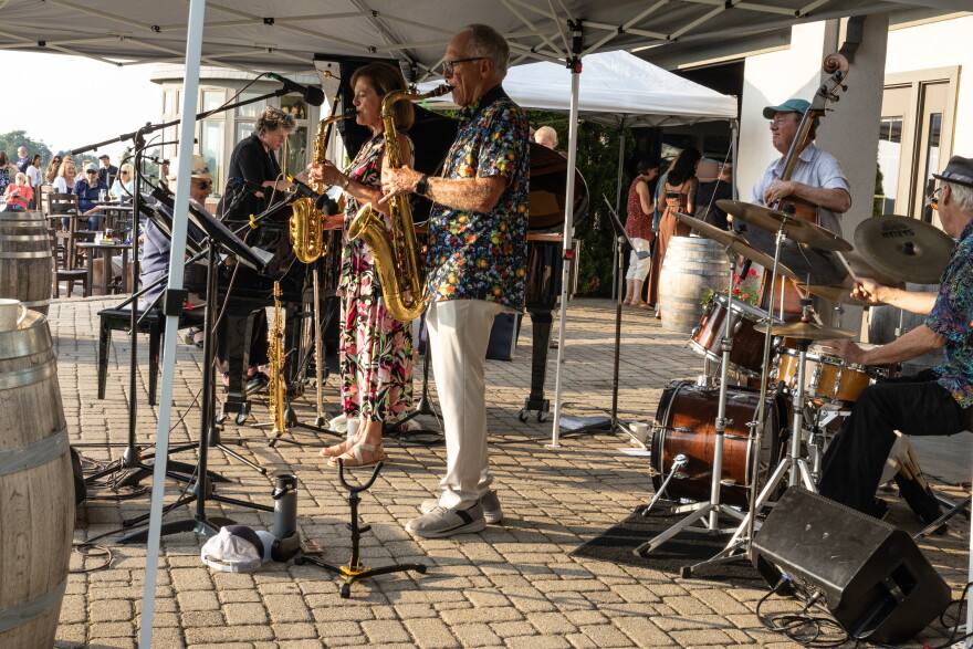 The Jeff Haas trio with Lauri Sears performs with Jazz at Sunset at Chateau Chantal.