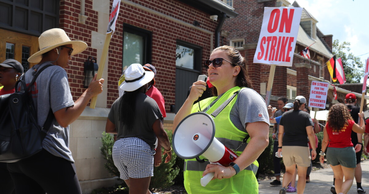 Columbus schools prepare for virtual learning amid teacher strike ...