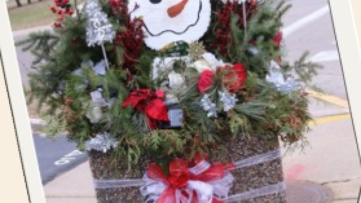 City of Springfield announces return of its Holiday Planter Contest