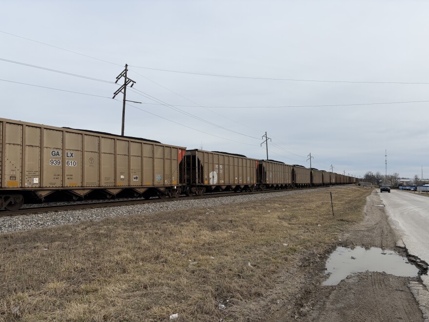 A coal train for Georgia Power passes through Richmond, Kentucky, on CSX track.